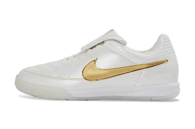Nike Tiempo White Gold Quilted Leather Upper Metallic Swoosh Indoor Soccer Shoes 7