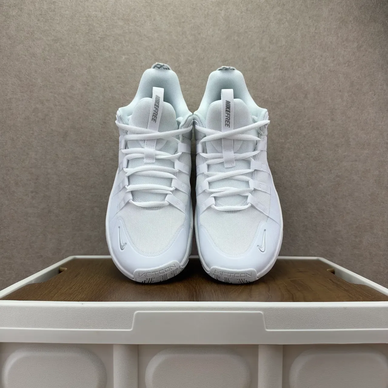 Nike White and Silver Sculpted Midsole Lifestyle Sneaker 4