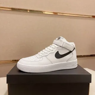 Nike Zapatillas Lifestyle Blancas y Negras de Cuero Superior Alto