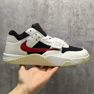 Nike White Black Low-Top Leather-Mesh Hybrid Upper Sneakers