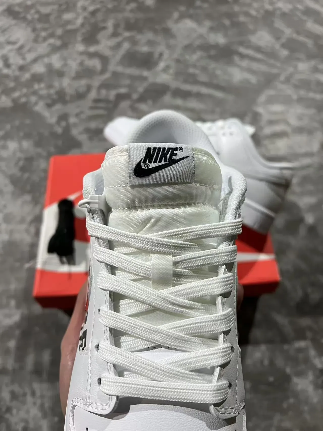 Nike সাদা কালো লো-টপ লেদার আপার লাইফস্টাইল স্নিকার 5
