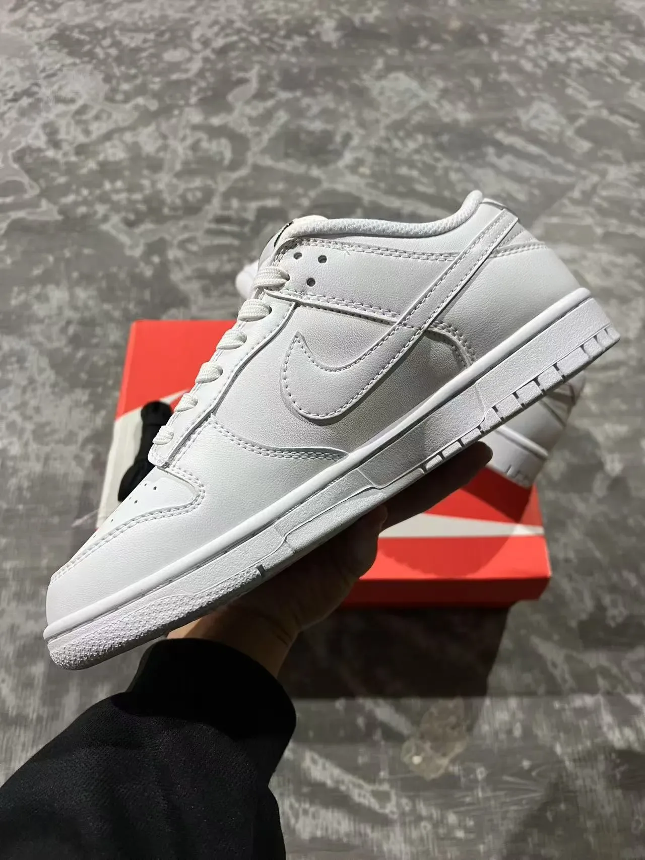 Nike সাদা কালো লো-টপ লেদার আপার লাইফস্টাইল স্নিকার 6