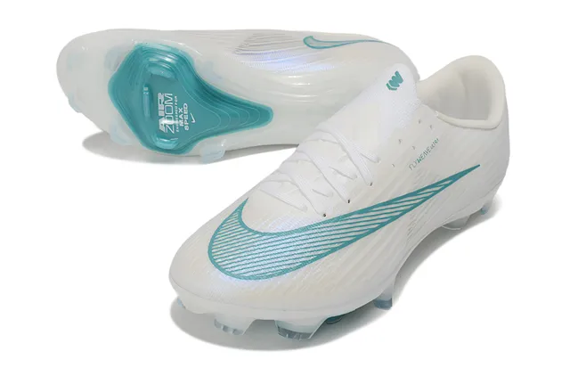 Nike 白蓝 Flyweave Knit Upper 湖水绿点缀 Swoosh 硬地足球鞋 4