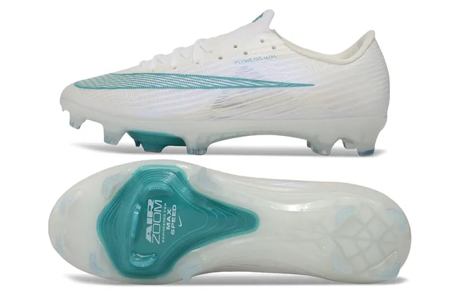 Nike 白蓝 Flyweave Knit Upper 湖水绿点缀 Swoosh 硬地足球鞋 6
