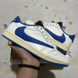 Nike أبيض أزرق منخفض العلوي جلدي العلوي نمط حياة الاحذية