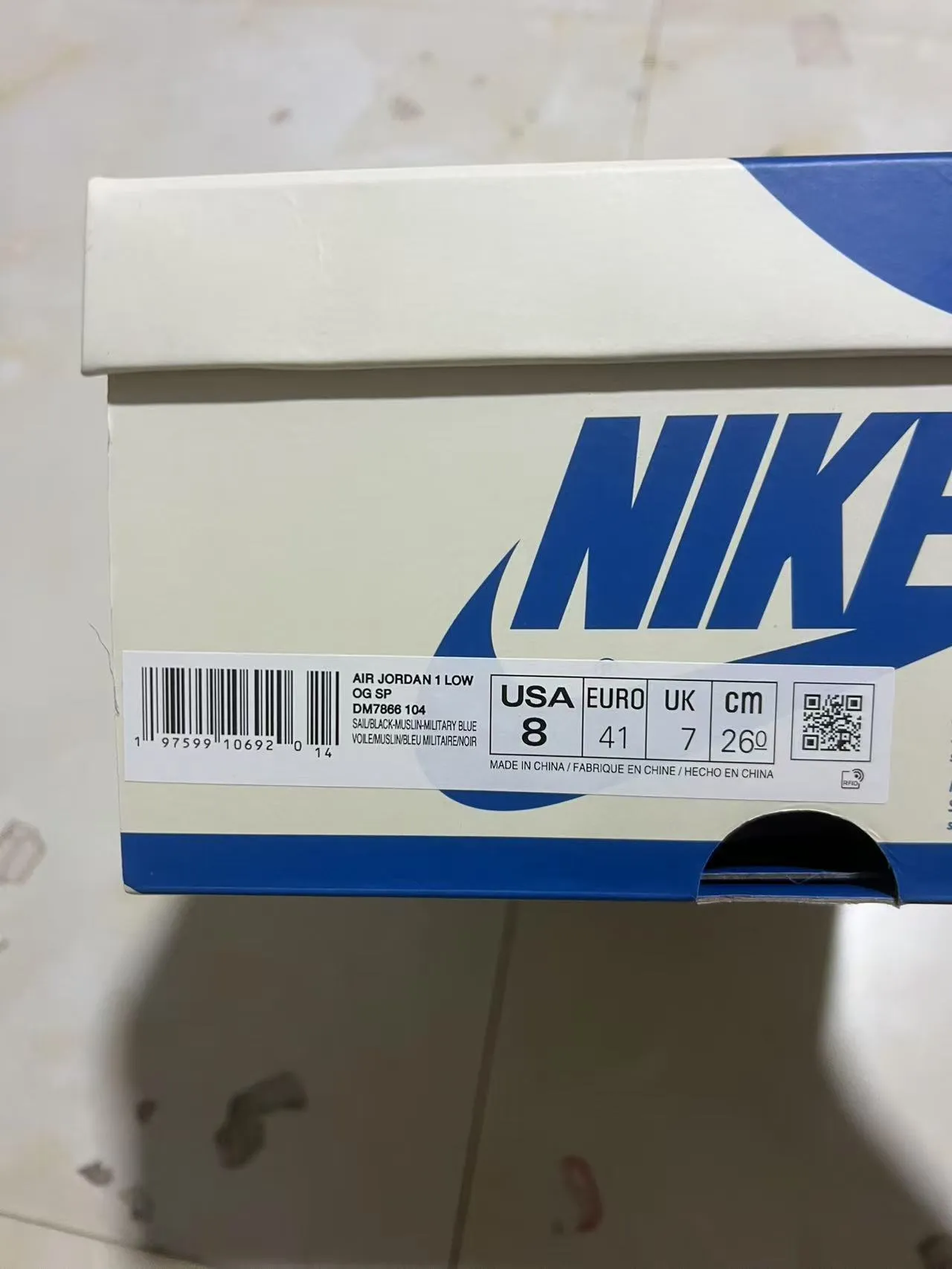Nike White Blue Low-Top Leather Upper Lifestyle Sneakers 10