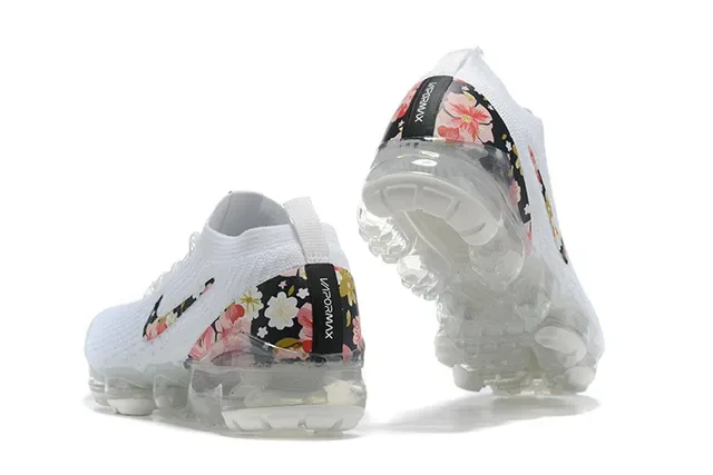 Nike White Multicolor Flyknit Upper Full-Length Visible Air Sole Lifestyle Sneakers 5