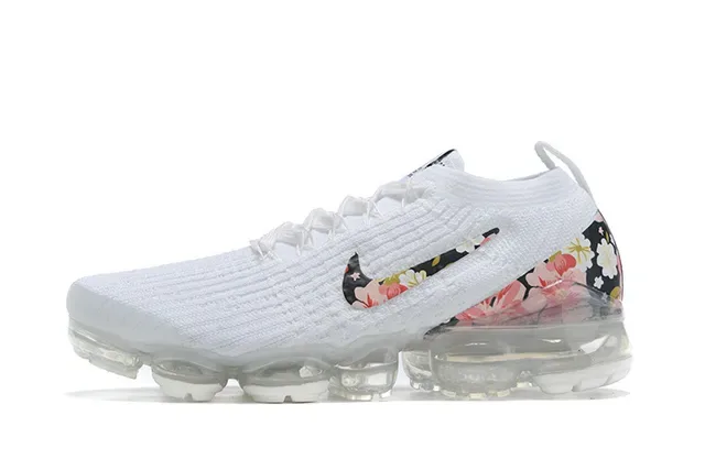 Nike White Multicolor Flyknit Upper Full-Length Visible Air Sole Lifestyle Sneakers 7