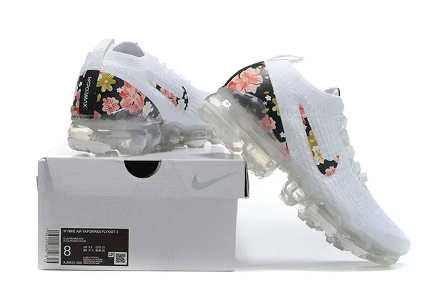 Nike White Multicolor Flyknit Upper Full-Length Visible Air Sole Lifestyle Sneakers 8