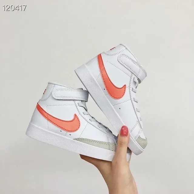 Nike White Multicolor Low-Top Padded Collar Lifestyle Sneakers 8