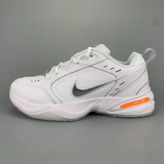 Nike أحذية رياضية لايف ستايل بيضاء وبرتقالية من جلد وصناعي علوية فضي رمادي مطبز Swoosh