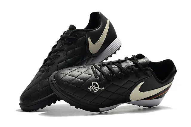 Nike সাদা কমলা নিম্ন-কাট সিন্থেটিক আপার রিবড টেক্সচার্ড ফোরফুট আর্টিফিশিয়াল-গ্রাস সকার শুজ 12