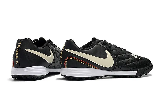 Nike সাদা কমলা নিম্ন-কাট সিন্থেটিক আপার রিবড টেক্সচার্ড ফোরফুট আর্টিফিশিয়াল-গ্রাস সকার শুজ 17