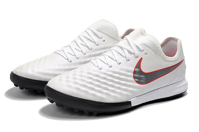Nike chaussures de football pour pelouse blanc et orange, avec empeine synthétique matelassée et col bas-cut 22