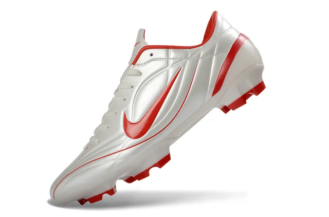Nike Chaussures de Football Blanc Rouge Coupe Basse Empeigne Synthétique Clous Moulés Terrain Ferme 3