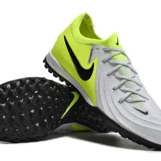 Nike Sapatos de Futebol Turf Brancos e Amarelos com Upper em Malha e Detalhes em Neon Volt