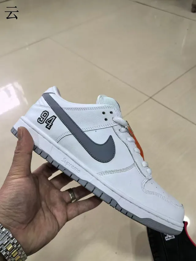 Nike x Supreme SB Dunk Low Violet Gris Suède Chaussures de Skateboard 3