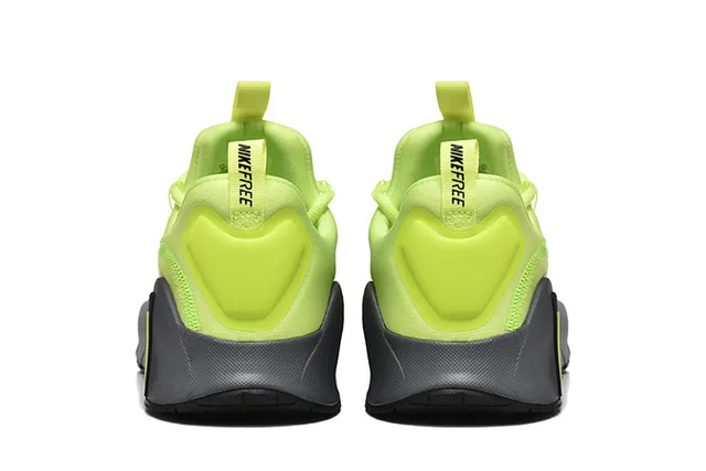 Nike Chaussures de Running avec upper en knit jaune gris, midsole sculptée et segmentée 3