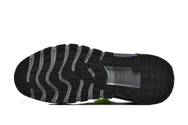 Nike Chaussures de Running avec upper en knit jaune gris, midsole sculptée et segmentée 4