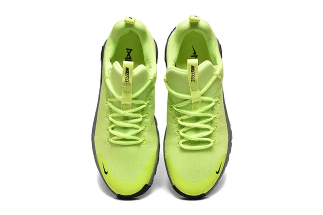 Nike Chaussures de Running avec upper en knit jaune gris, midsole sculptée et segmentée 6
