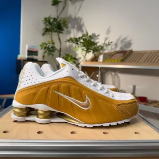 Nike أصفر أبيض Shox امتصاص الصدمات العمودي مثقوب دعم الكعب حذاء لايف ستايل رياضي
