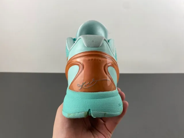 Nike Zoom Kobe VI Mint and Copper 篮球鞋 4