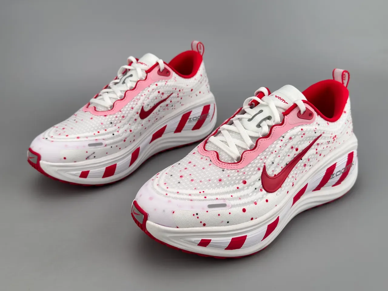 Nike ZoomX Invincible Run 白红 工程针织鞋面 斑点图案 跑鞋 9