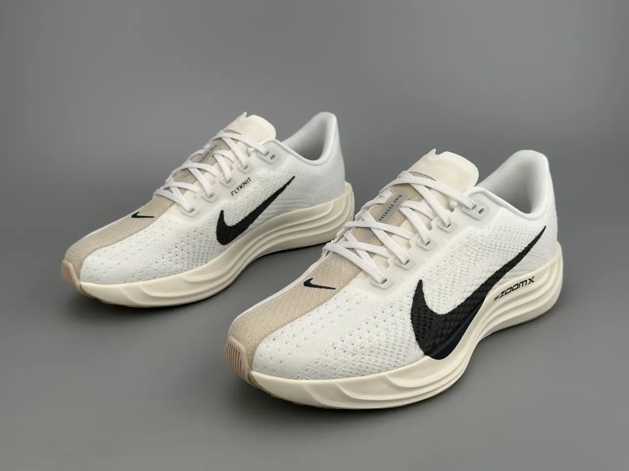 Nike ZoomX White Black Engineered Knit Upper Full-Length Foam Midsole Running Shoes 7