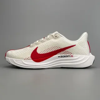 Nike ZoomX Branco e Vermelho Parte Superior Knit Engineered Bold Swoosh Overlay Tênis para correr