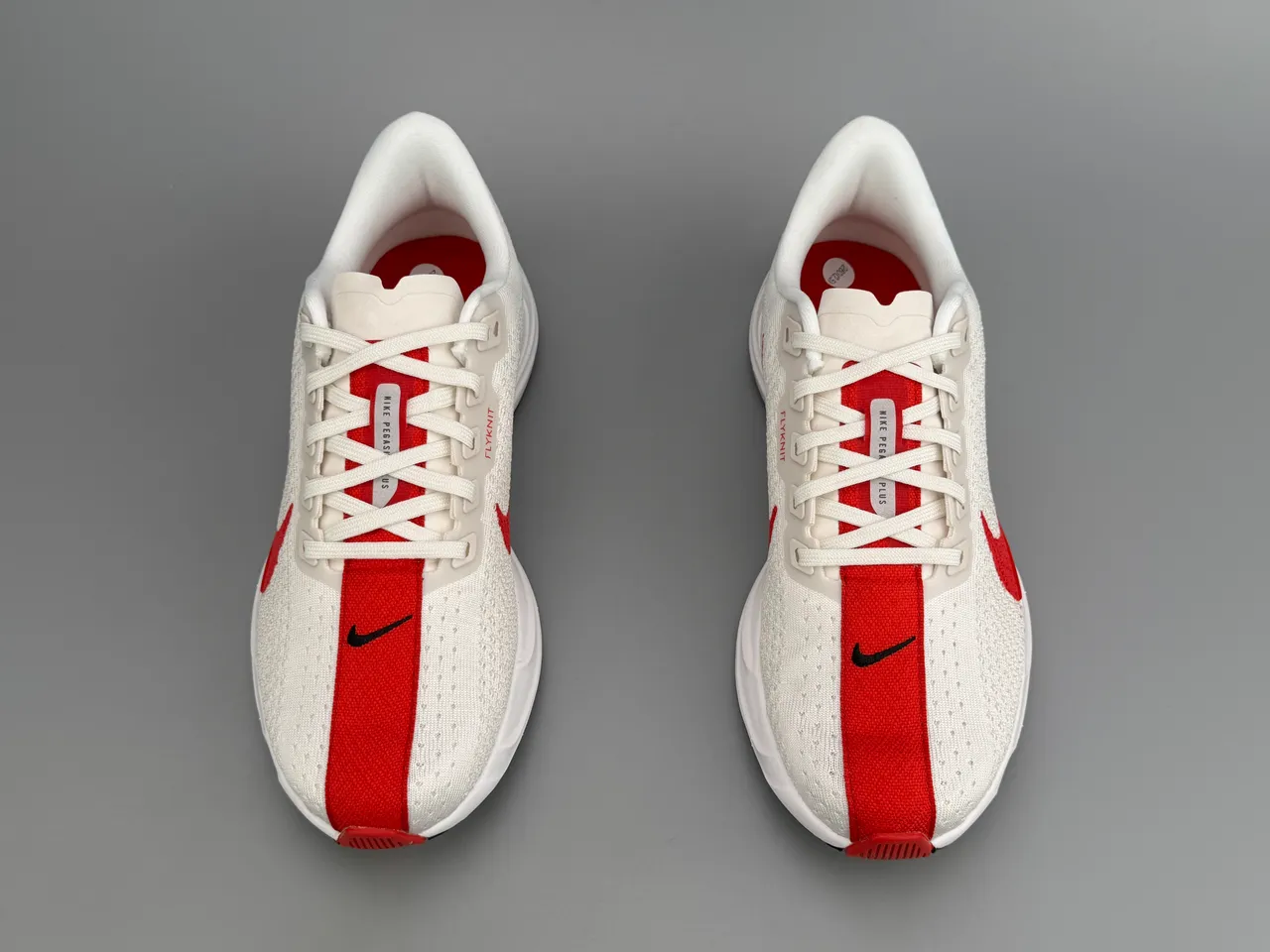 Nike ZoomX White Red Engineered Knit Upper Bold Swoosh Overlay Running Shoes 9