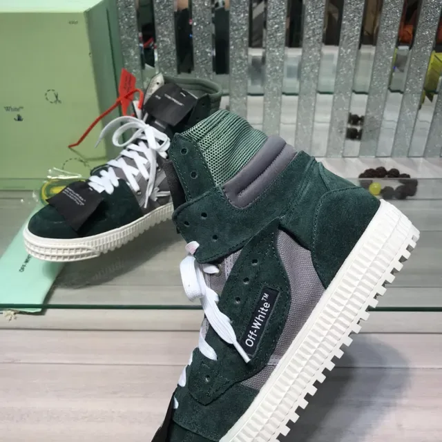 Off-White Zapatillas Lifestyle de Ante y Malla Verde Ejército de Alto Corte con Capas 6