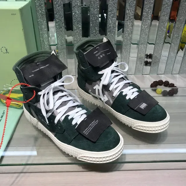 Off-White Zapatillas Lifestyle de Ante y Malla Verde Ejército de Alto Corte con Capas 8