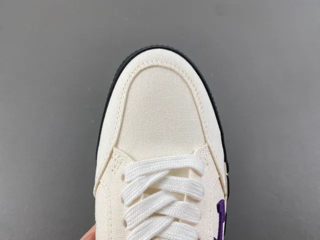 Off-White काले कैनवास अपर डायगोनल स्ट्रिप मिडसोल लाइफस्टाइल स्नीकर 6
