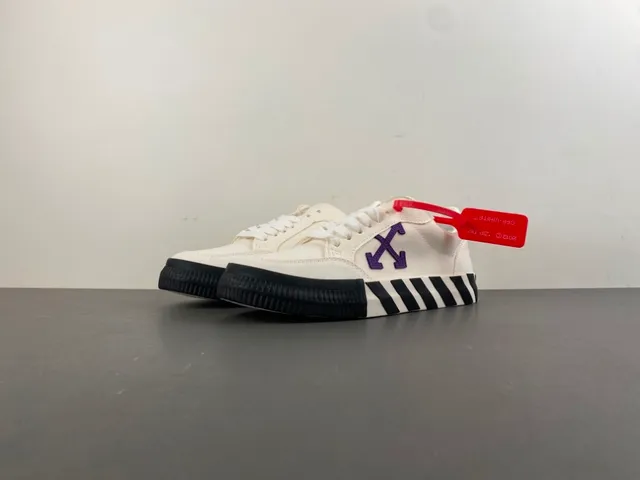 Off-White काले कैनवास अपर डायगोनल स्ट्रिप मिडसोल लाइफस्टाइल स्नीकर 11