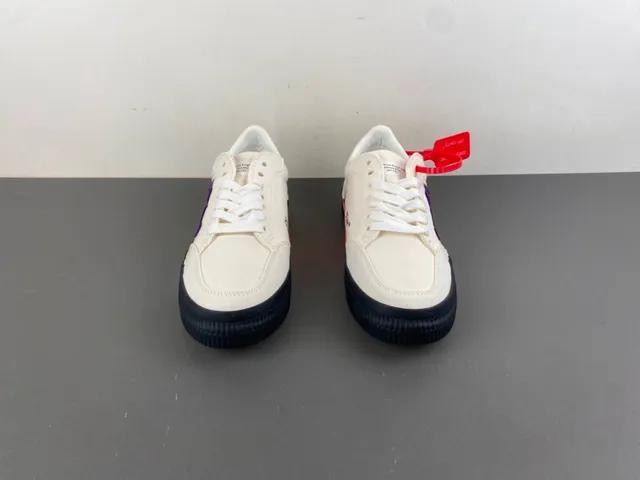 Off-White काले कैनवास अपर डायगोनल स्ट्रिप मिडसोल लाइफस्टाइल स्नीकर 12