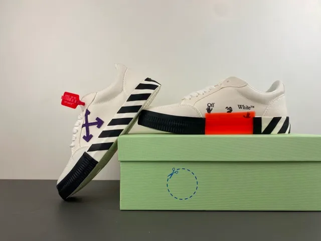 Off-White काले कैनवास अपर डायगोनल स्ट्रिप मिडसोल लाइफस्टाइल स्नीकर 15