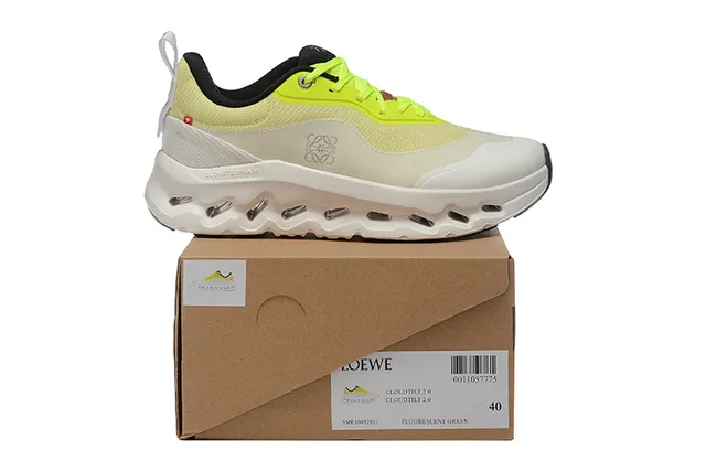 On Beige Amarillo Cloudtec Mediasuela Hexagonal Pod Suela Zapatillas de correr 2