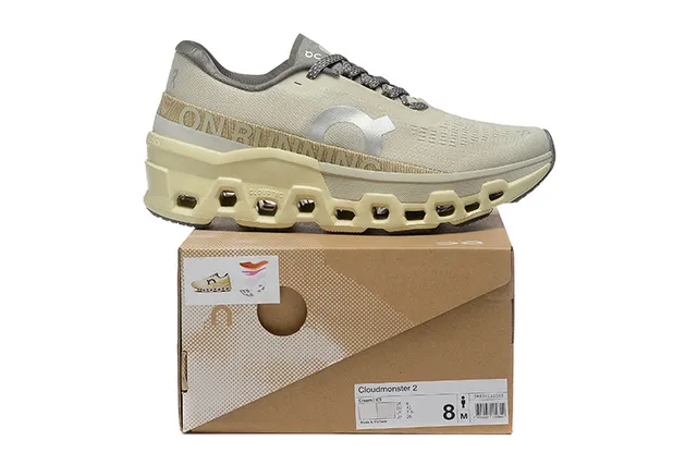 On Cloudmonster Beige Gray 跑鞋 2