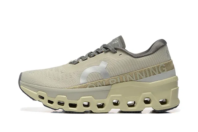 On Cloudmonster Beige Gray 跑鞋 5