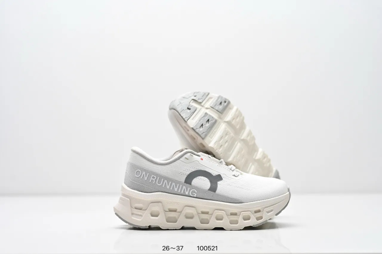 On Cloudmonster Black White أحذية جري 15