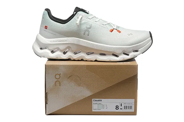 On Cloudmonster Ice Gray 跑鞋 2