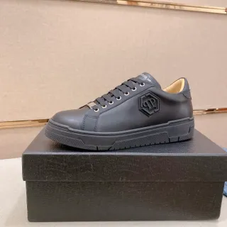 Philipp Plein কালো বেইজ চকচকে লেদারের উপরের অংশ হেক্সাগনাল PP Logo লাইফস্টাইল স্নিকার