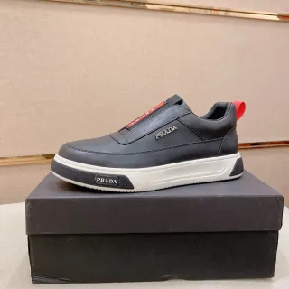 Prada কালো লাল চামড়া স্লিপ-অন লাইফস্টাইল স্নিকার