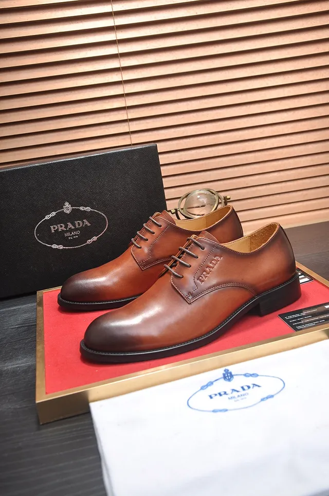 Prada Sapatos Oxford com Ponta Marrom 4