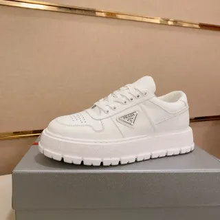 Prada Cloudbust حذاء سنيكرز جلد أبيض ثيك