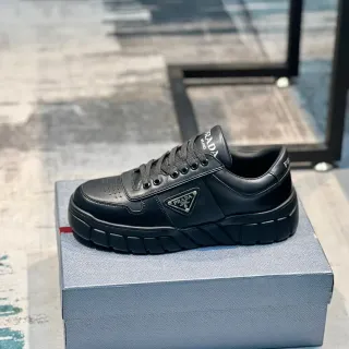 Prada Cloudbust Tênis lifestyle de couro preto