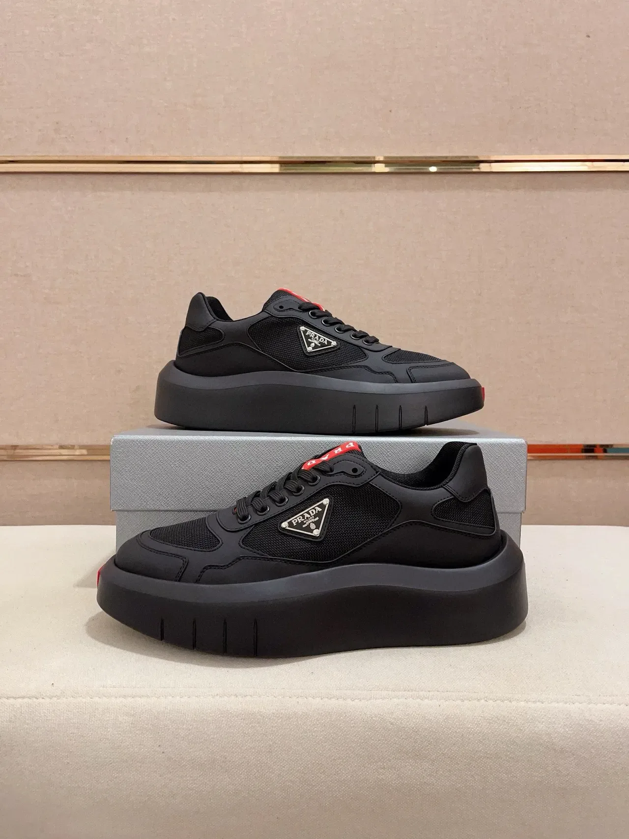 Prada Cloudbust Noir Rouge Semelle plateforme Upper hybride mesh-synthétique Sneakers lifestyle 7