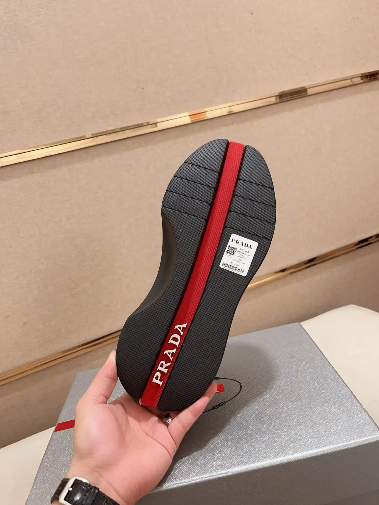 Prada Cloudbust Noir Rouge Semelle plateforme Upper hybride mesh-synthétique Sneakers lifestyle 9
