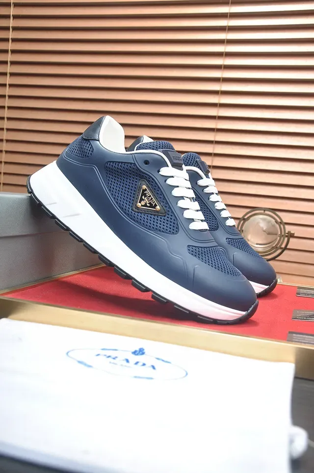Prada Cloudbust Navy e Branco Tênis Lifestyle 4