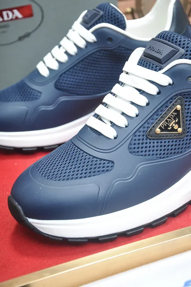 Prada Cloudbust Navy e Branco Tênis Lifestyle 8